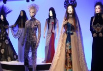 Jean Paul Gaultier, de la calle a las estrellas