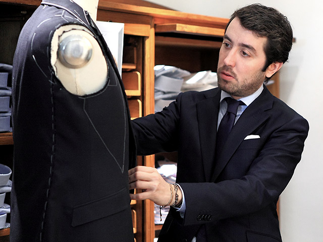 Lander Urquijo colabora con Monge en la creación de zapatos